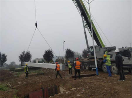 寶雞斜峪關鋼柱吊裝